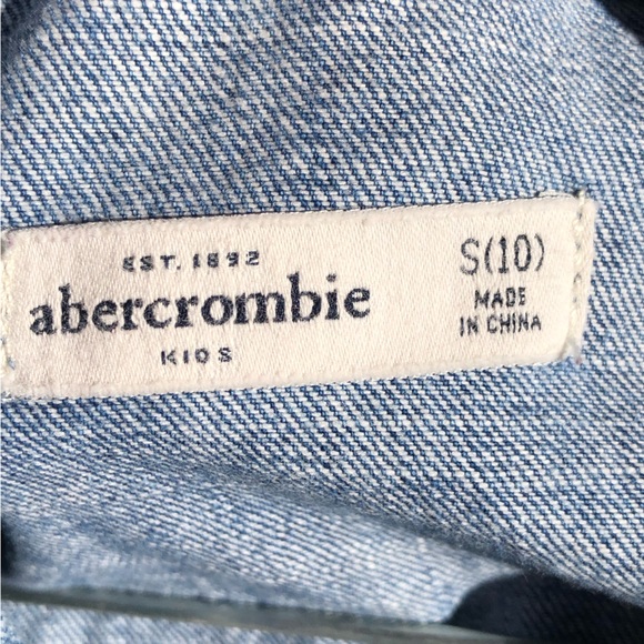 Abercrombie Kids Jean Jacket Distressed with Patches S/10 - Picture 7 of 7